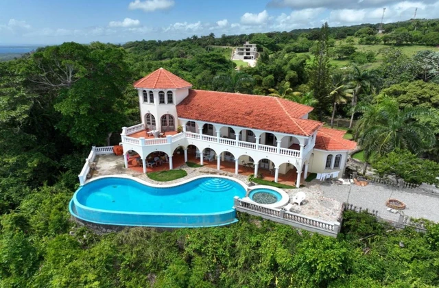 El Castillo Tropical Cabrera piscine